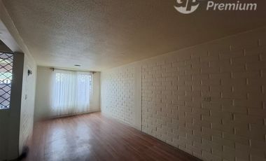 Arriendo Casa 3D 2B Sala de Estar 1 Estac. Techado UF 3.321