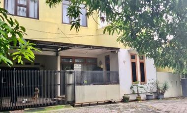 Dijual Rumah Besar dan Bagus Luas 192m2 di Taman Narogong Indah Kota Bekasi