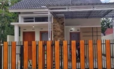 RUMAH EXCLUSIF DEKAT KAMPUS UMY