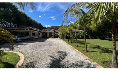 Casa en Arriendo Amoblado en El Corazón de Llanogrande