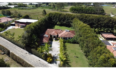 Casa en Arriendo Amoblado en El Corazón de Llanogrande
