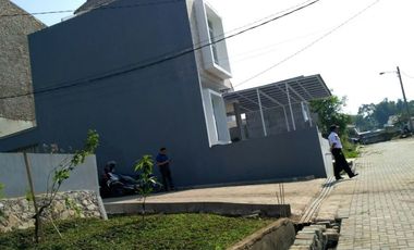RUMAH 2 LANTAI DI CIMAHI 15 MENIT KE EXIT TOL BAROS BOOKING FEE 5 JUTA.