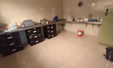 local en arriendo en el centro. Cod A124303