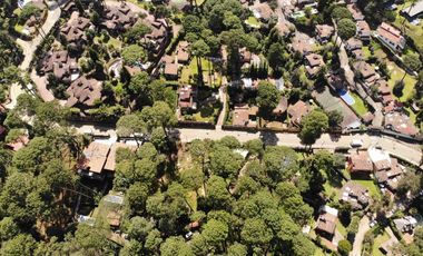 Terreno en venta, Zona Avándaro