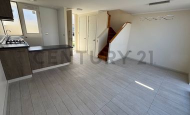 Se arrienda acojedora casa en Costa Laguna