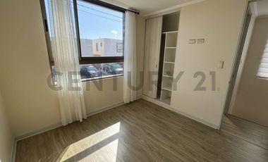 Se arrienda acojedora casa en Costa Laguna