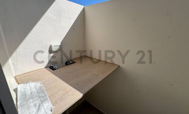 Se arrienda acojedora casa en Costa Laguna