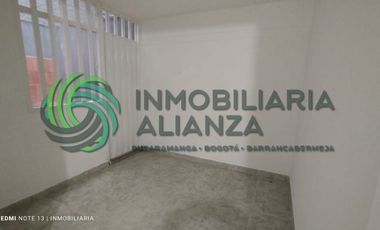 casa en arriendo en lagos del cacique. Cod A17279