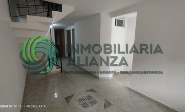 casa en arriendo en lagos del cacique. Cod A17279