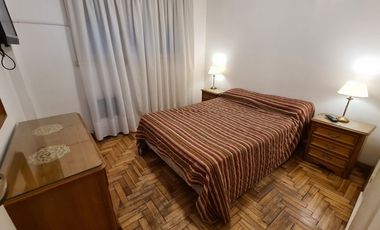 Alquiler Temp · Departamento · Dos ambientes · Vista a la plaza - Av. Colón 2134