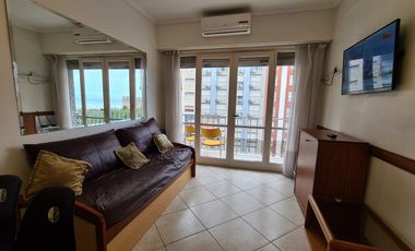 Alquiler Temp · Departamento · Dos ambientes · Vista a la plaza - Av. Colón 2134