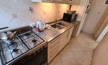 Alquiler Temp · Departamento · Dos ambientes · Vista a la plaza - Av. Colón 2134