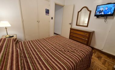 Alquiler Temp · Departamento · Dos ambientes · Vista a la plaza - Av. Colón 2134