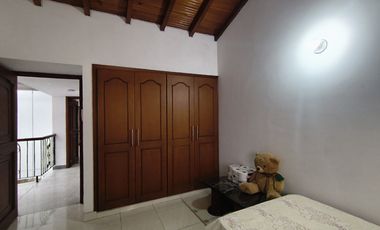 casa en venta en la riviera. Cod V31248