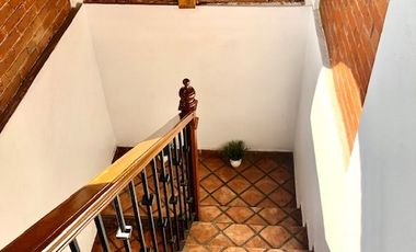 CASA EN VENTA CON USO DE SUELO COMERCIAL Y HABITACIONAL, MAGDALENA CONTRERAS