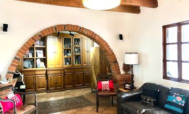 CASA EN VENTA CON USO DE SUELO COMERCIAL Y HABITACIONAL, MAGDALENA CONTRERAS