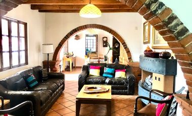 CASA EN VENTA CON USO DE SUELO COMERCIAL Y HABITACIONAL, MAGDALENA CONTRERAS