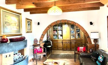CASA EN VENTA CON USO DE SUELO COMERCIAL Y HABITACIONAL, MAGDALENA CONTRERAS