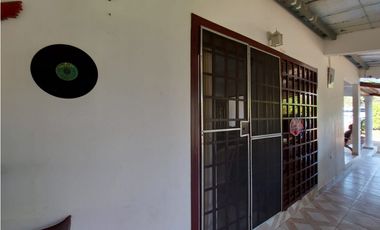 VENTA DE CASA EN PENONOME CON 1,400 MT2 - SOBRE LA VIA INTERAMERICANA