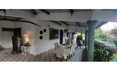 VENTA DE CASA EN PENONOME CON 1,400 MT2 - SOBRE LA VIA INTERAMERICANA