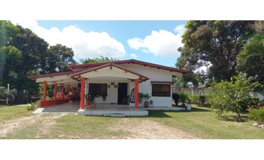 VENTA DE CASA EN PENONOME CON 1,400 MT2 - SOBRE LA VIA INTERAMERICANA