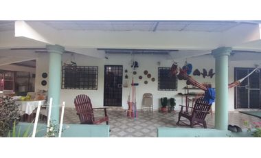 VENTA DE CASA EN PENONOME CON 1,400 MT2 - SOBRE LA VIA INTERAMERICANA