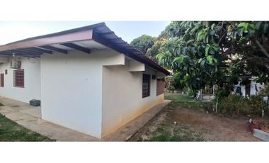 VENTA DE CASA EN PENONOME CON 1,400 MT2 - SOBRE LA VIA INTERAMERICANA