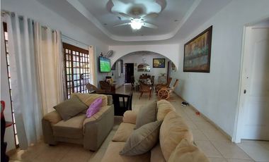 VENTA DE CASA EN PENONOME CON 1,400 MT2 - SOBRE LA VIA INTERAMERICANA