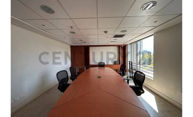 SE ARRIENDA OFICINA EXCELENTE SECTOR VITACURA