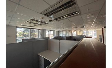 SE ARRIENDA OFICINA EXCELENTE SECTOR VITACURA