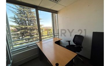 SE ARRIENDA OFICINA EXCELENTE SECTOR VITACURA