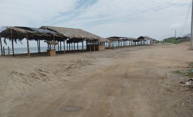 Puerto Cayo - Beach House: Se Vende Casa en Zona Rural y Cerca del Mar en Puerto Cayo