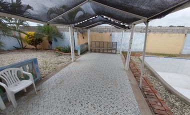 Puerto Cayo - Beach House: Se Vende Casa en Zona Rural y Cerca del Mar en Puerto Cayo