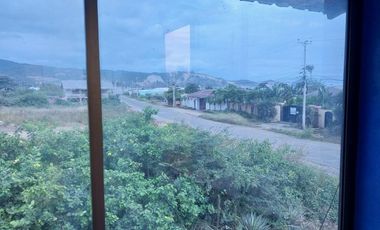 Puerto Cayo - Beach House: Se Vende Casa en Zona Rural y Cerca del Mar en Puerto Cayo