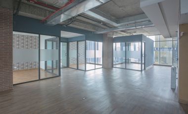 SE ALQUILA OFICINA DE 662 MTS EN OBARRIO