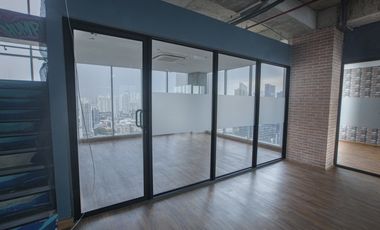 SE ALQUILA OFICINA DE 662 MTS EN OBARRIO