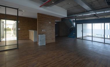 SE ALQUILA OFICINA DE 662 MTS EN OBARRIO