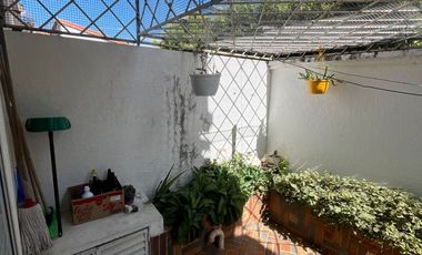 casa en venta en av. libertadores. Cod V3319