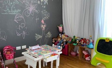 Departamento en Venta de Categoria de 4 Ambientes + Dependencia de Servicio en Zona Guemes.
