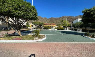 En venta casa familiar en Rodadero, Santa Marta, Colombia.