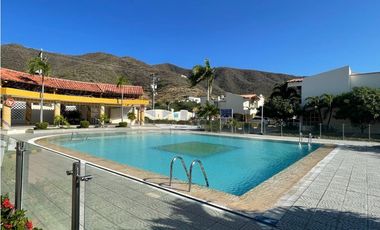 En venta casa familiar en Rodadero, Santa Marta, Colombia.