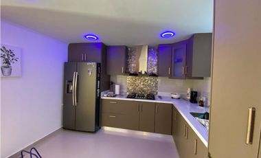En venta casa familiar en Rodadero, Santa Marta, Colombia.