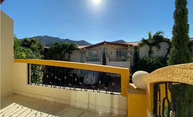 En venta casa familiar en Rodadero, Santa Marta, Colombia.