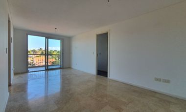 Venta - Departamento dos ambientes con terraza propia - Los Troncos - R. Peña 1613