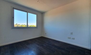 Venta - Departamento dos ambientes con terraza propia - Los Troncos - R. Peña 1613
