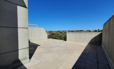 Venta - Departamento dos ambientes con terraza propia - Los Troncos - R. Peña 1613