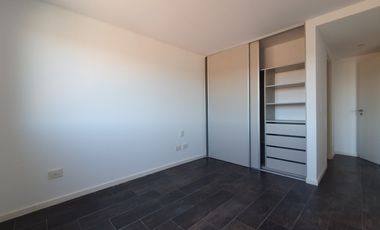 Venta - Departamento dos ambientes con terraza propia - Los Troncos - R. Peña 1613