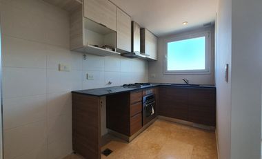 Venta - Departamento dos ambientes con terraza propia - Los Troncos - R. Peña 1613