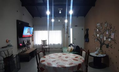 EXCELENTE PROPIEDAD CASA REMODELADA A NUEVA EN GARIN BUENA UBICACION