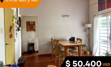 Casa en venta - 2 Dormitorios 1 Baño 1 Cochera - 370Mts2 totales - City Bell [FINANCIADA]